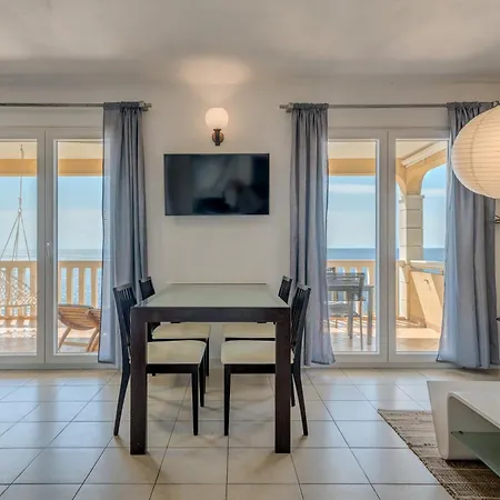 Captain's Deck Apartment *